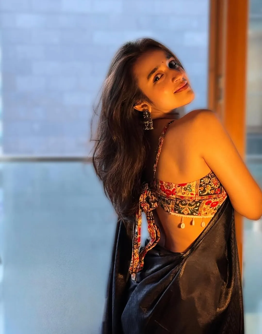 Nuveksha Stuns in Elegant Black Saree During Latest Photoshoot (3)