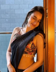 Nuveksha Stuns in Elegant Black Saree During Latest Photoshoot (5)