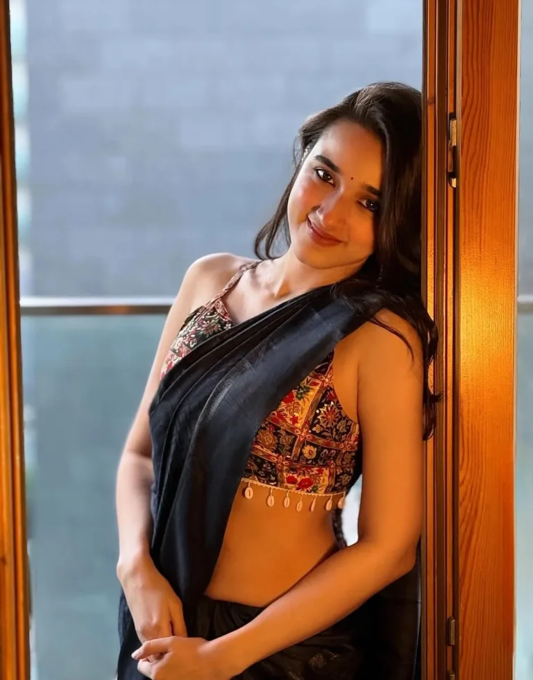 Nuveksha Stuns in Elegant Black Saree During Latest Photoshoot (7)