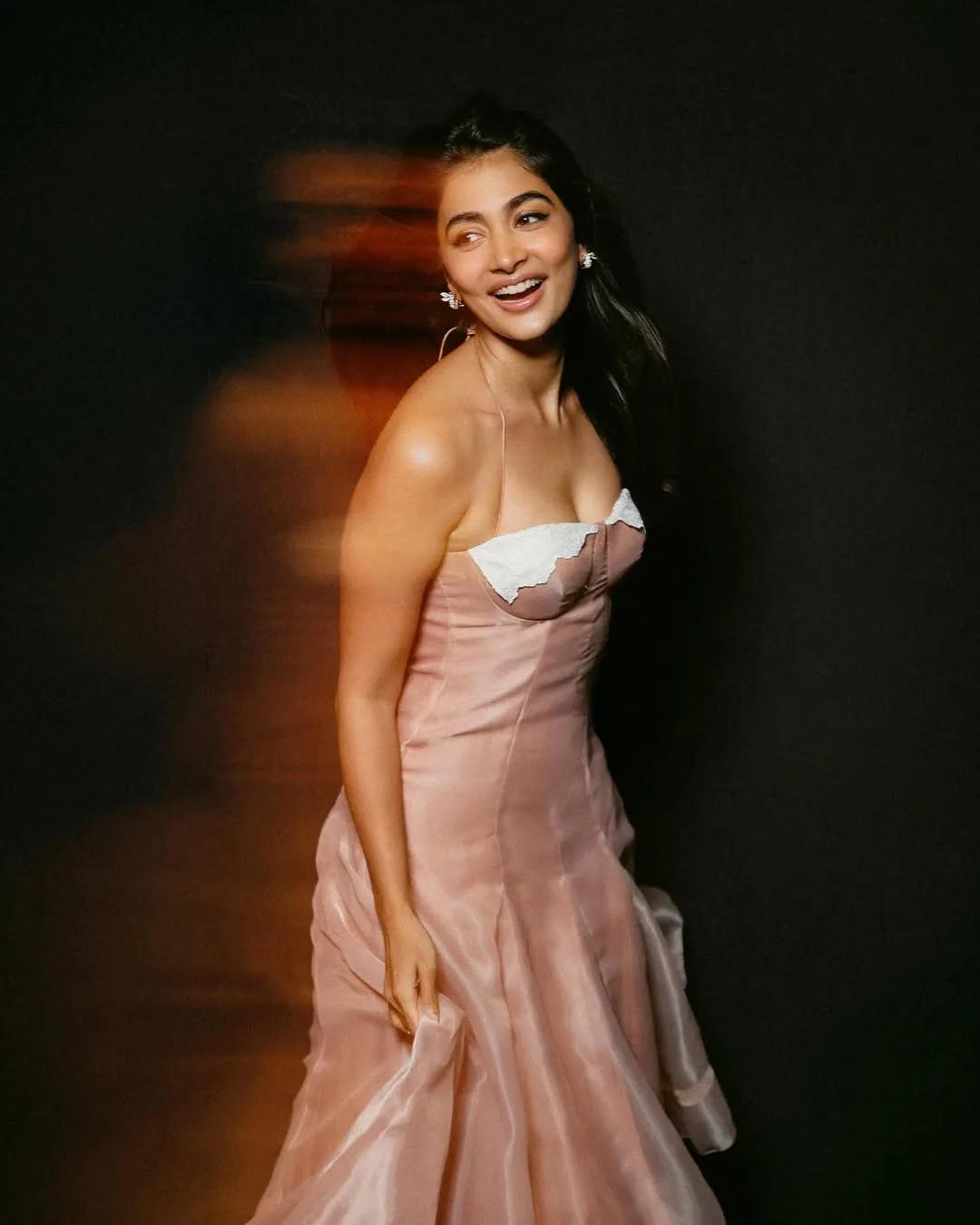 Pooja Hegde Radiates Charm in Elegant Pink Outfit – Latest Photoshoot (5)