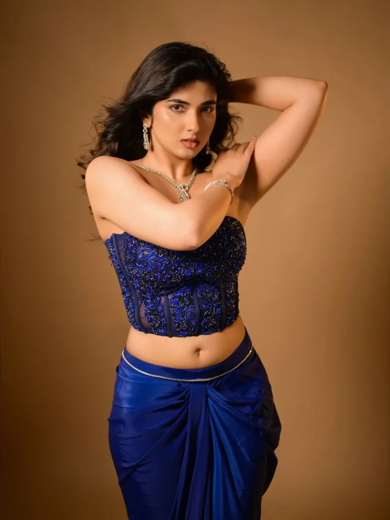 Pragya Nagra Stuns in Elegant Royal Blue Outfit Latest Photos (1)