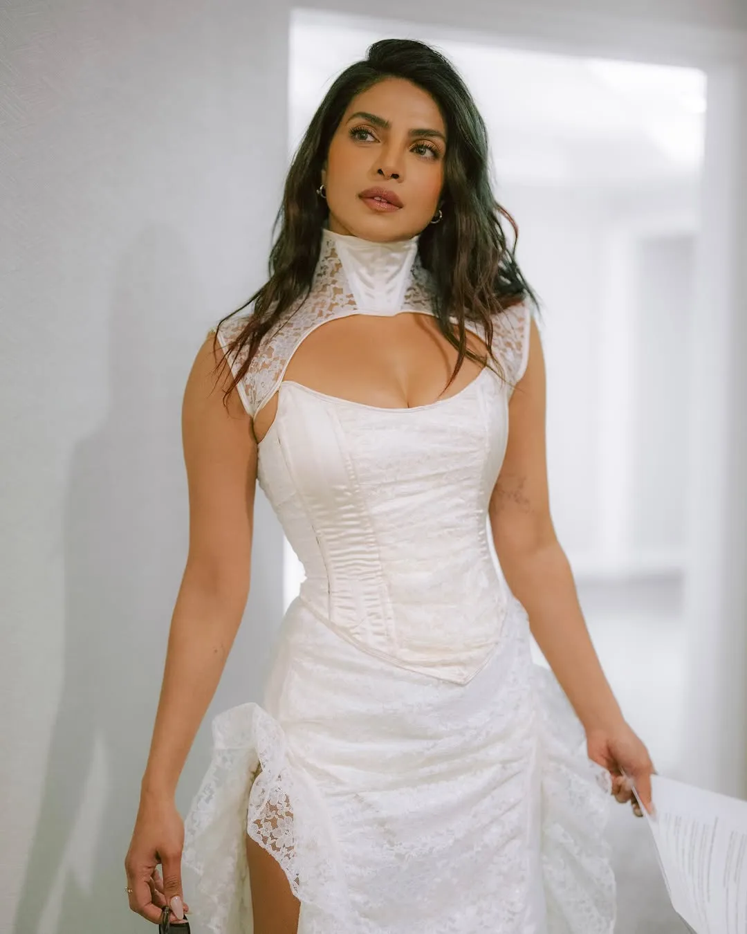 Priyanka Chopra Stuns in Elegant White Designer Outfit – Latest Photos (3)