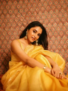 Priyanka Mohan Looks Radiant in Yellow Saree – Latest Stunning Photos (12)
