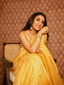 Priyanka Mohan Looks Radiant in Yellow Saree – Latest Stunning Photos (3)