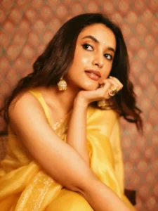 Priyanka Mohan Looks Radiant in Yellow Saree – Latest Stunning Photos (4)