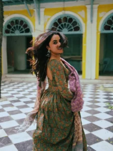 Priyanka Mohan Stuns in Elegant Traditional Ethnic Attire (9)