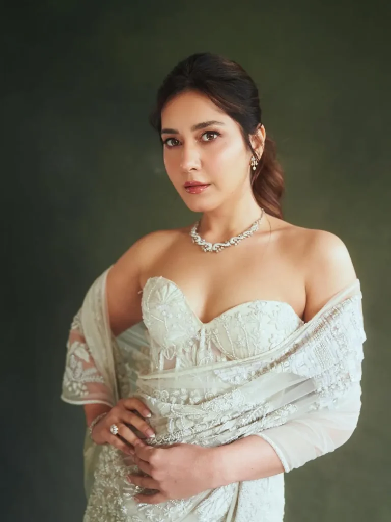 Raashi Khanna Looks Breathtaking in Elegant White Designer Outfit (3)