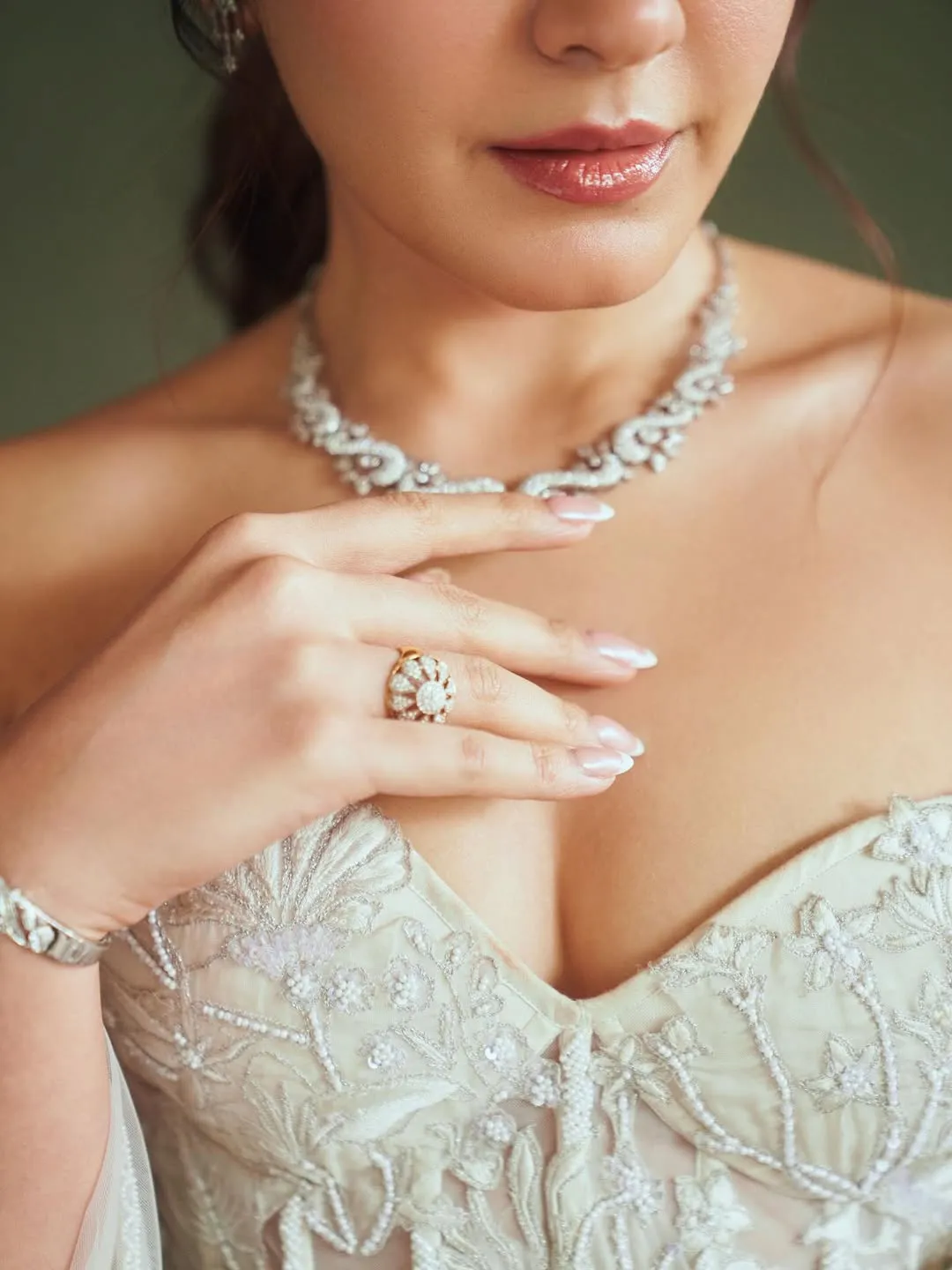 Raashi Khanna Looks Breathtaking in Elegant White Designer Outfit (7)