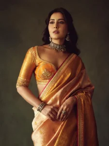 Raashi Khanna Looks Regal in Golden Silk Saree Latest Photos (9)