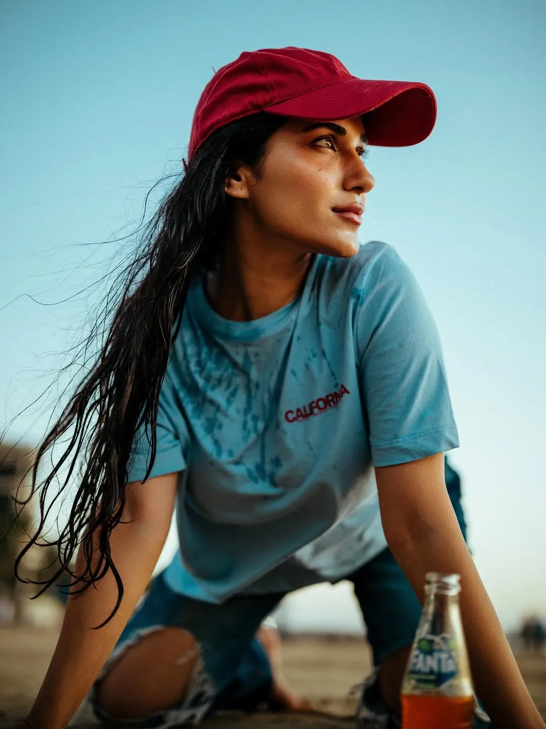Ruhani Sharma’s Stunning Beachside Portrait Captures Natural Beauty (10)