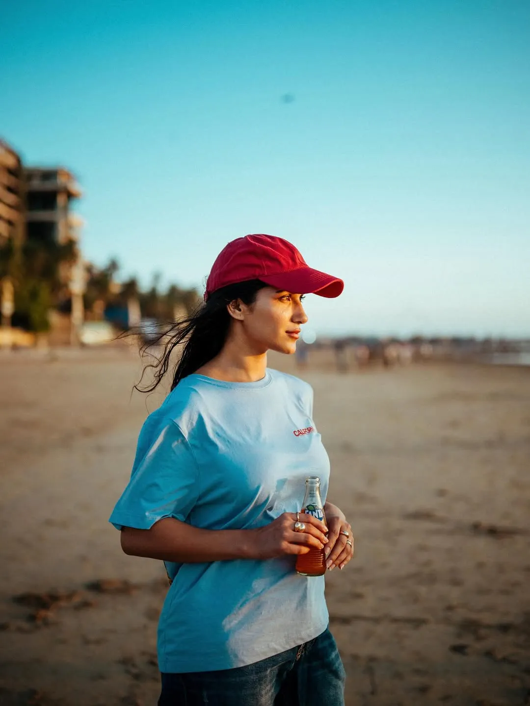 Ruhani Sharma's Stunning Beachside Portrait Captures Natural Beauty (7)