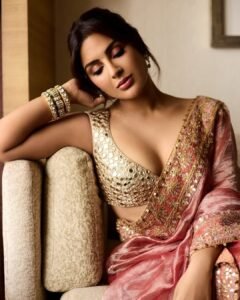 Samyuktha Looks Radiant in Maroon Saree and Mirror Work Blouse Photos (6)