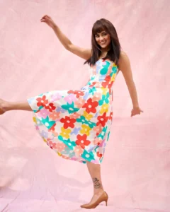 Shraddha Srinath Looks Adorable in Colorful Floral Dress – Latest Photos (12)