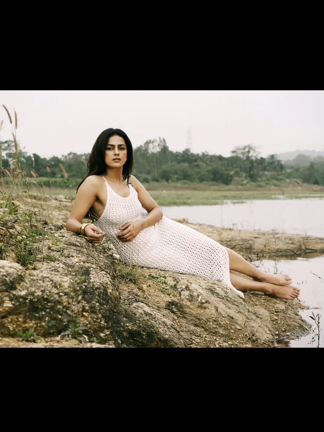Shraddha Srinath Stuns in Elegant White Crochet Dress – Latest Photos (10)