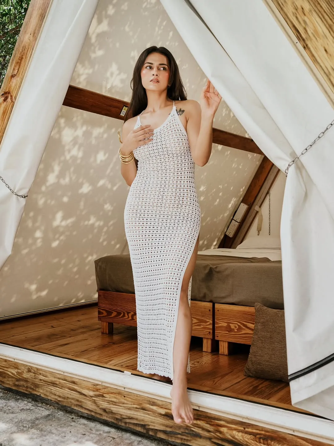 Shraddha Srinath Stuns in Elegant White Crochet Dress – Latest Photos (14)