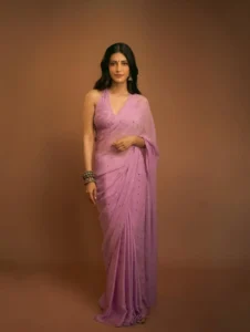 Shruti Haasan Looks Mesmerizing in Lavender Saree – Latest Photos (7)