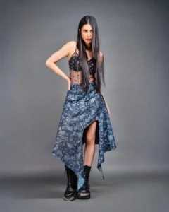 Shruti Haasan Turns Heads in Bold Chic Outfit – Latest Photos (15)