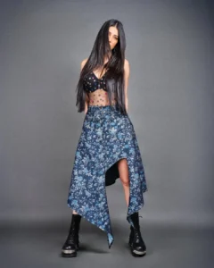 Shruti Haasan Turns Heads in Bold Chic Outfit – Latest Photos (2)