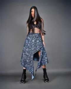 Shruti Haasan Turns Heads in Bold Chic Outfit – Latest Photos (6)