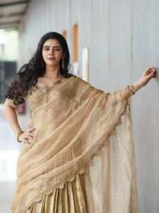 Soundariya Nanjundan Dazzles in Elegant Golden Traditional Outfit (12)
