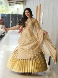 Soundariya Nanjundan Dazzles in Elegant Golden Traditional Outfit (2)