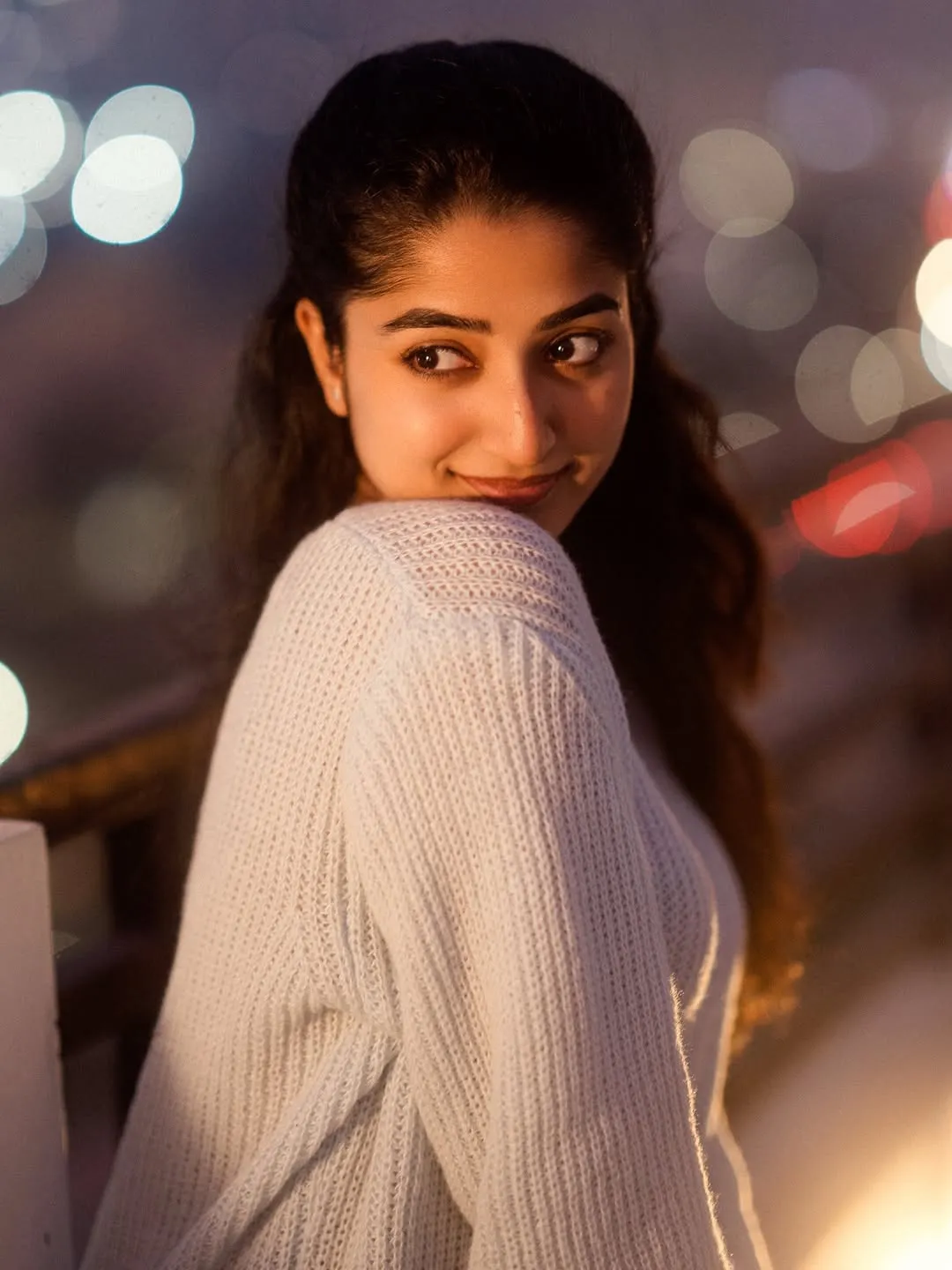 Sushmita Shetty Looks Adorable in Cozy White Sweater Latest Photos (13)