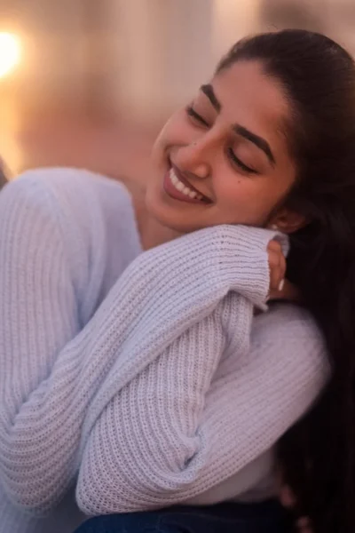 Sushmita Shetty Looks Adorable in Cozy White Sweater Latest Photos (5)