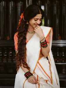 Vedhika Looks Graceful in Traditional Kerala Saree – Latest Photos (13)