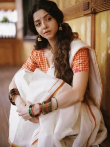 Vedhika Looks Graceful in Traditional Kerala Saree – Latest Photos (3)