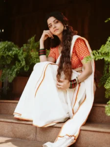Vedhika Looks Graceful in Traditional Kerala Saree – Latest Photos (5)