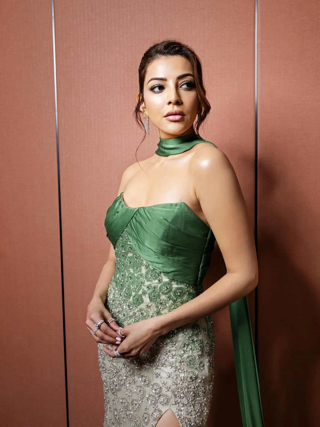 ajal Aggarwal Stuns in Elegant Green Designer Gown at Glamorous Photoshoot (4)
